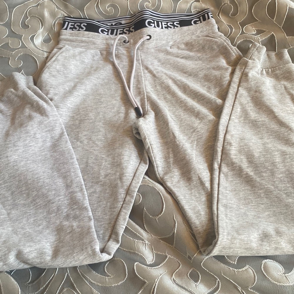Guess sweatpants size small.